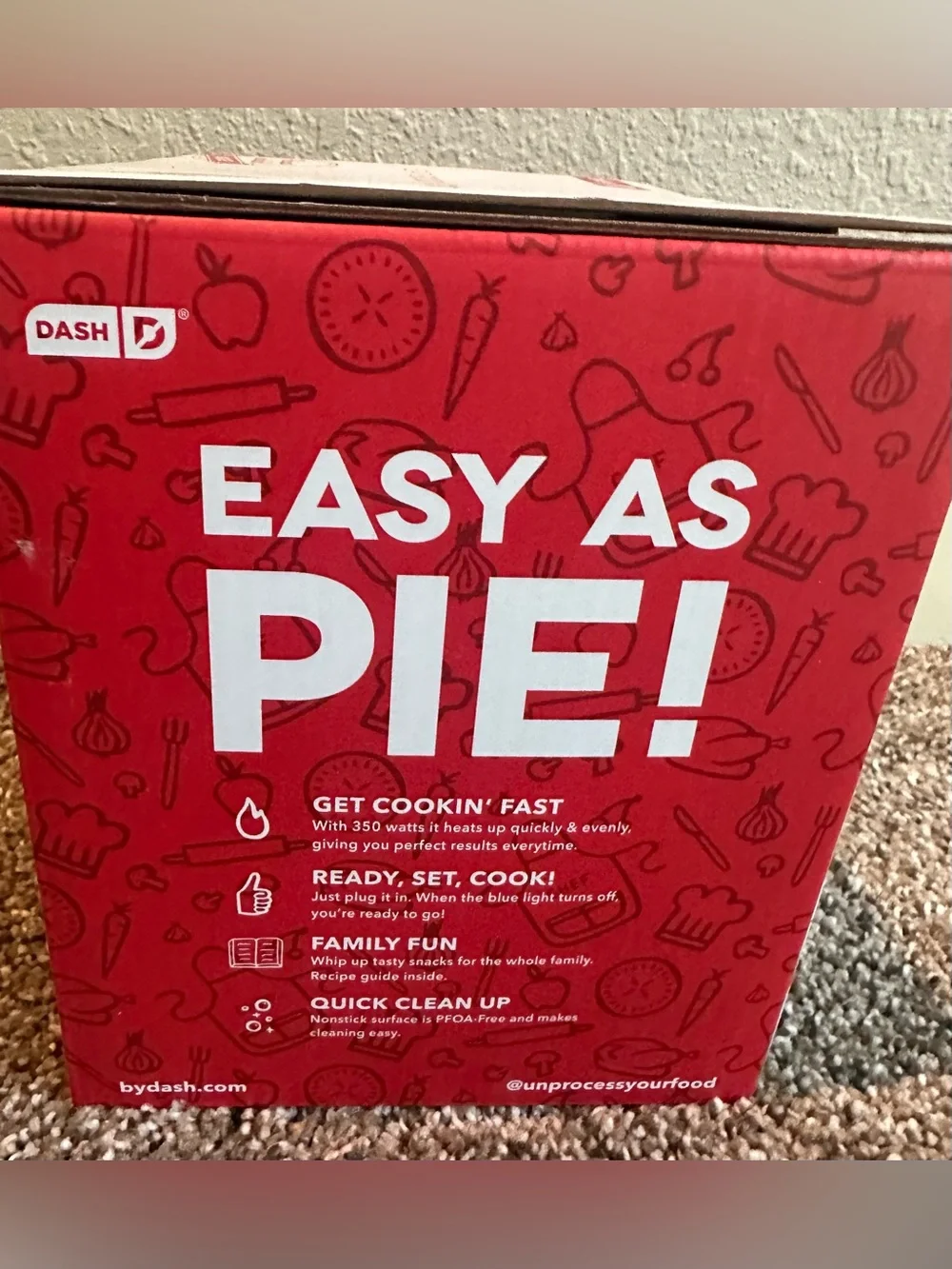 Dash Mini Pie Maker New